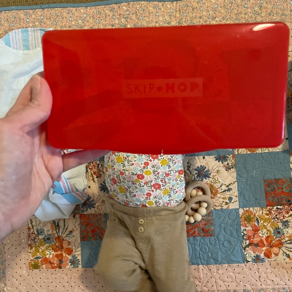 Travel wipe holder